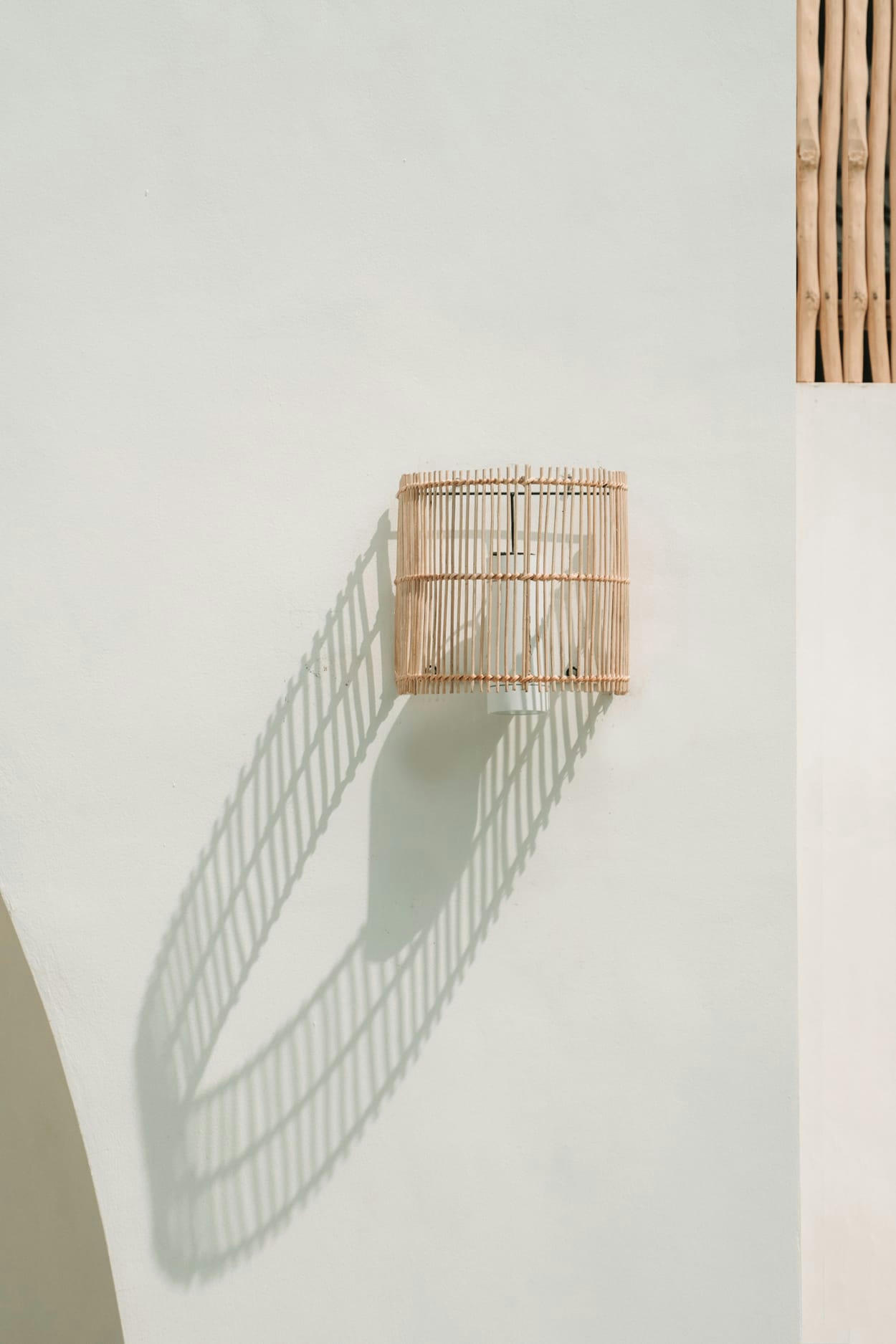 GIGI - Applique en rotin naturel