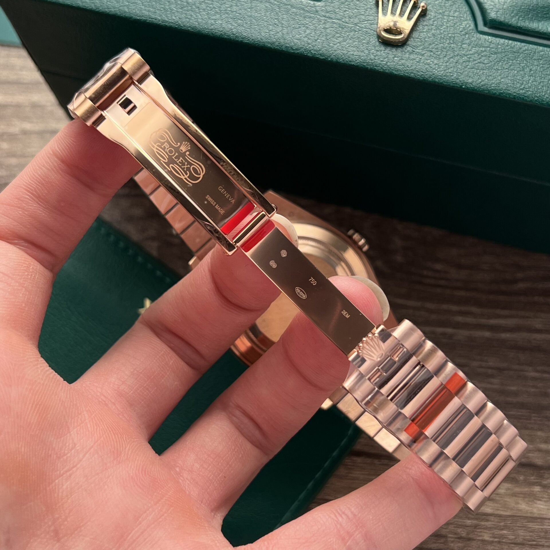 Rolex Day-Date 228235 RG Plated Chocolate Dial CZ Diamonds 40mm EWF Replica