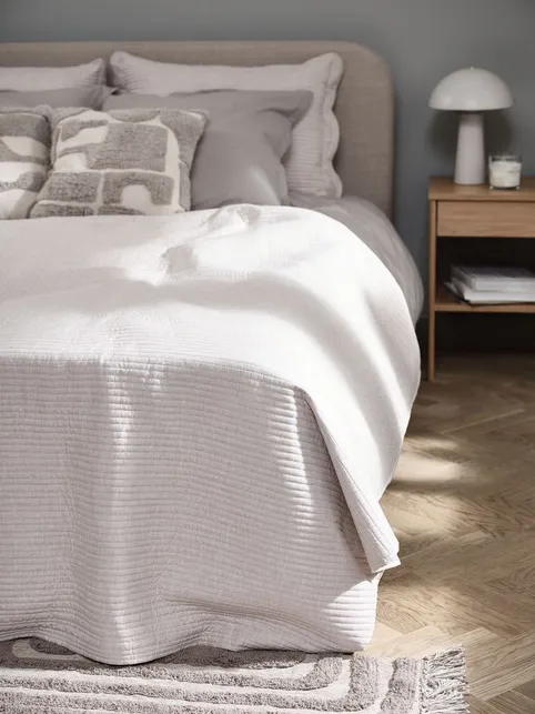 Sengetæppe FAGERKLOKKE 220x240 beige