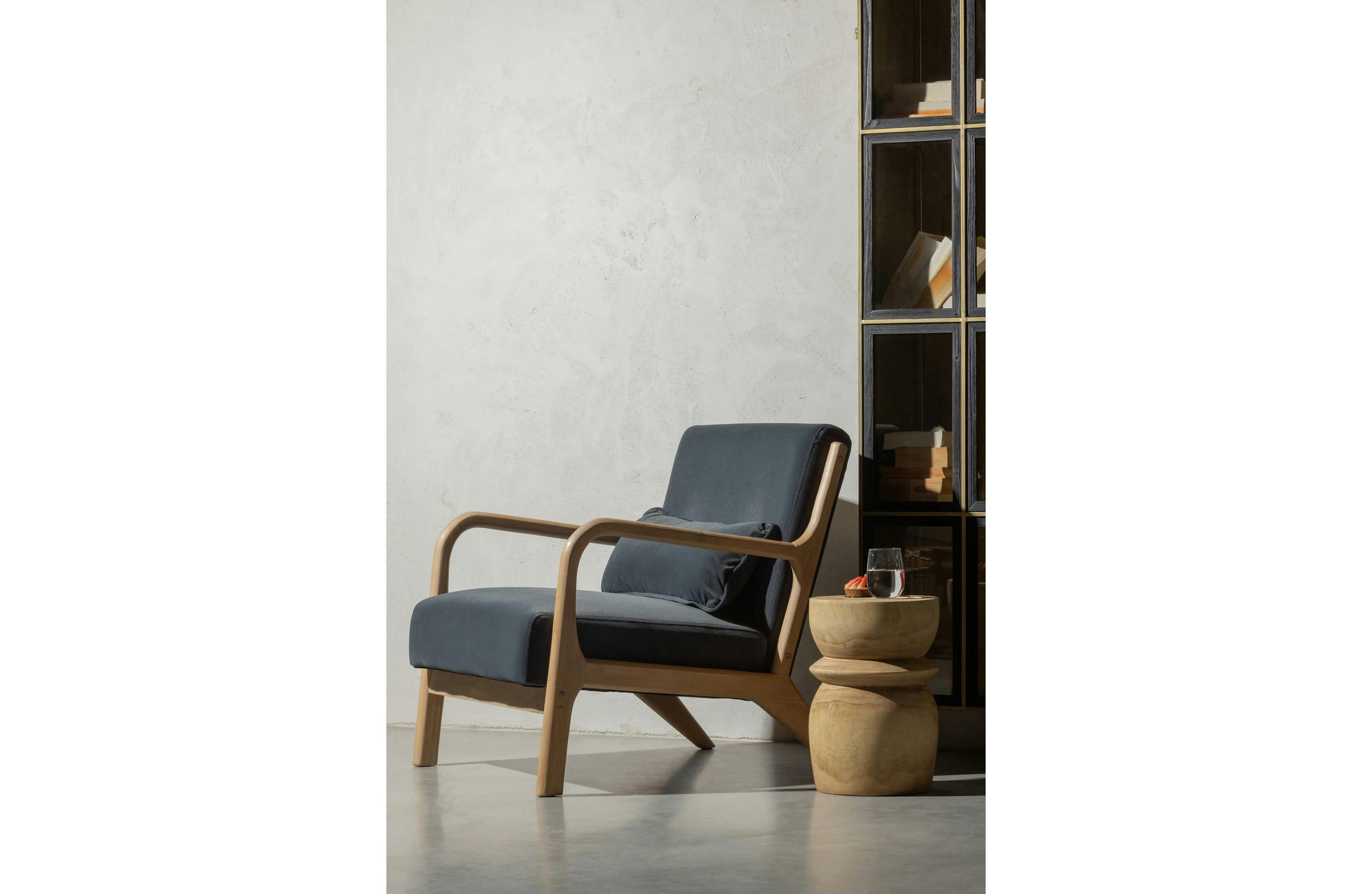 MARK - Fauteuil en velour antracite