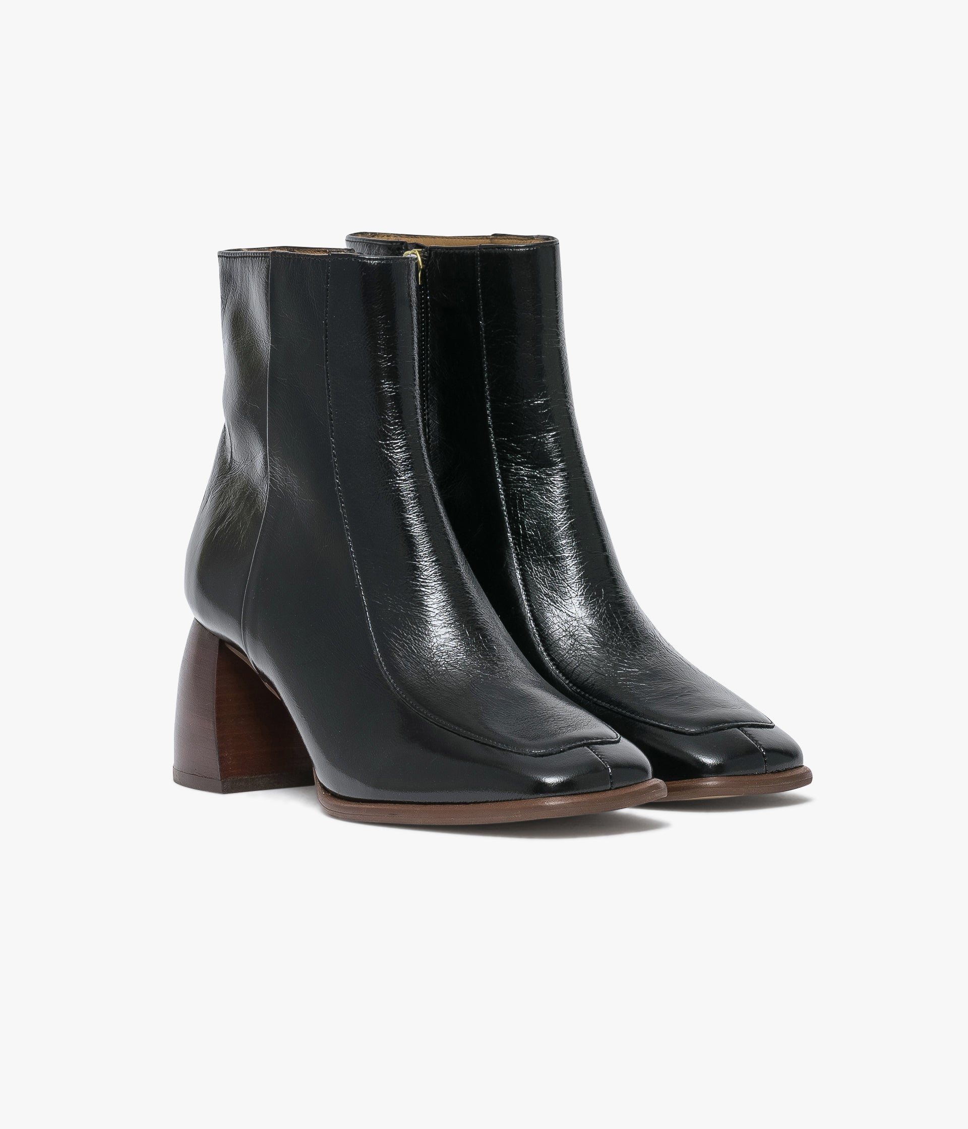 Boots Tea noir verni