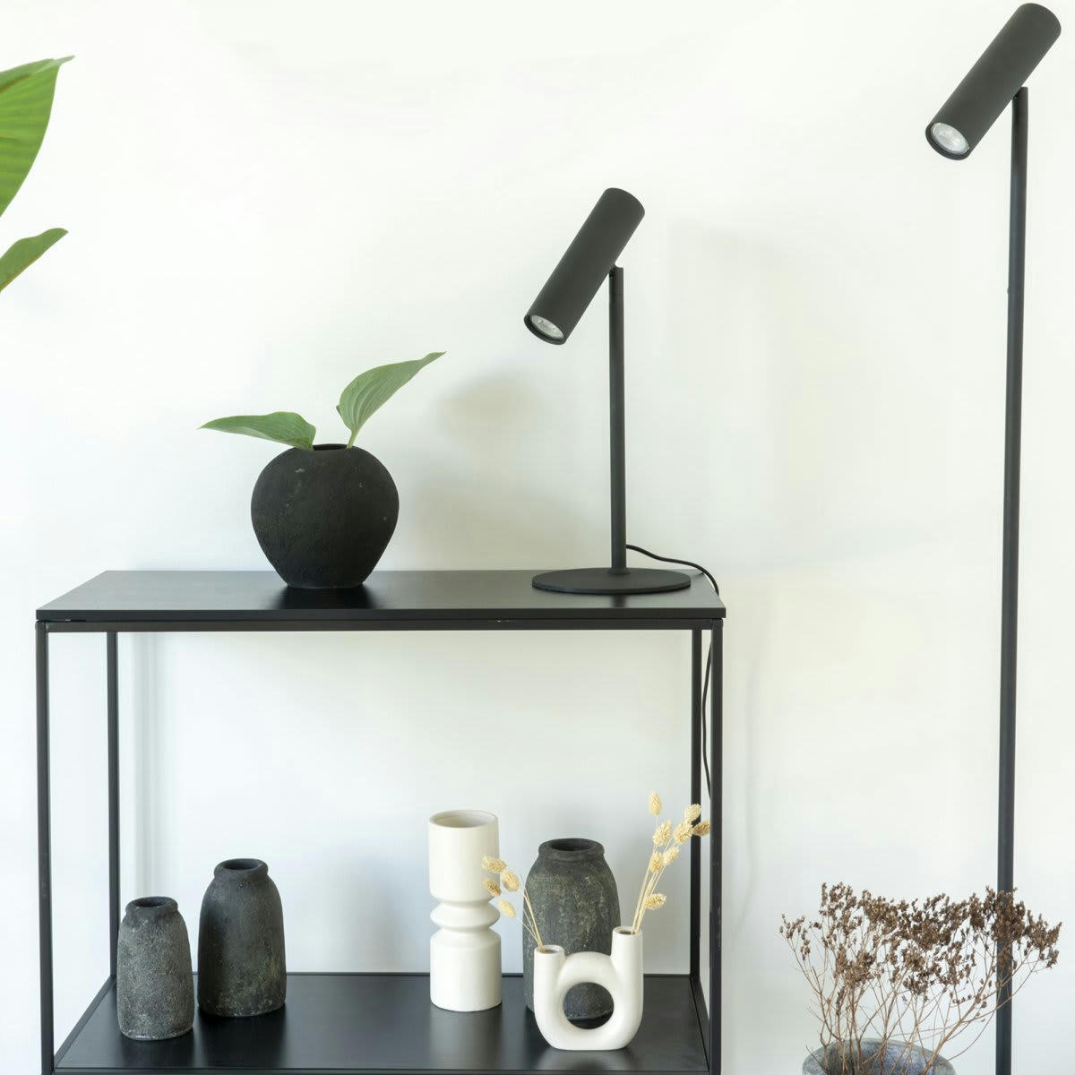 VISTA - Lampe de chevet style minimaliste en métal noir
