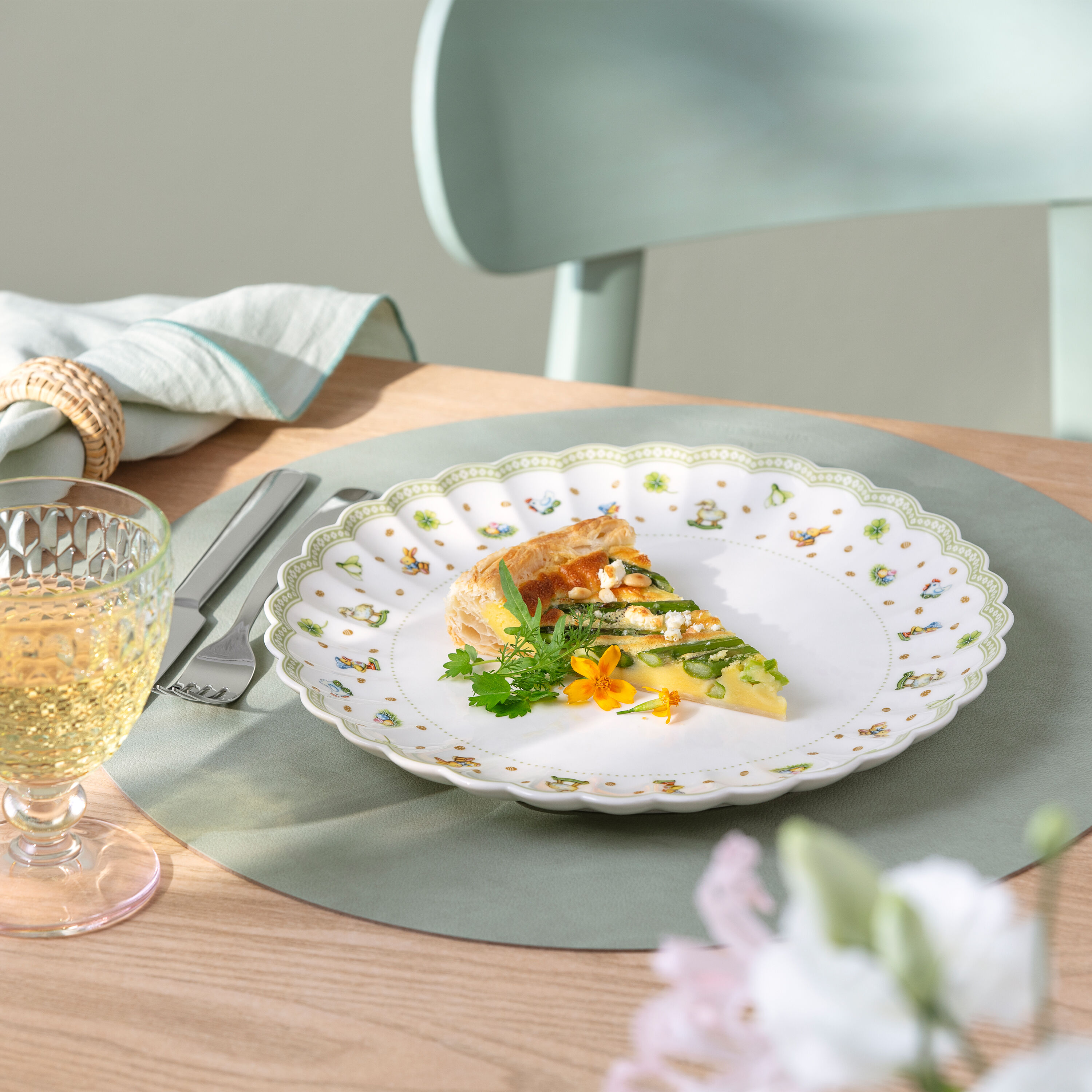 Easter Delight Dinner plate - Green, 10.6'', Premium Porcelain
