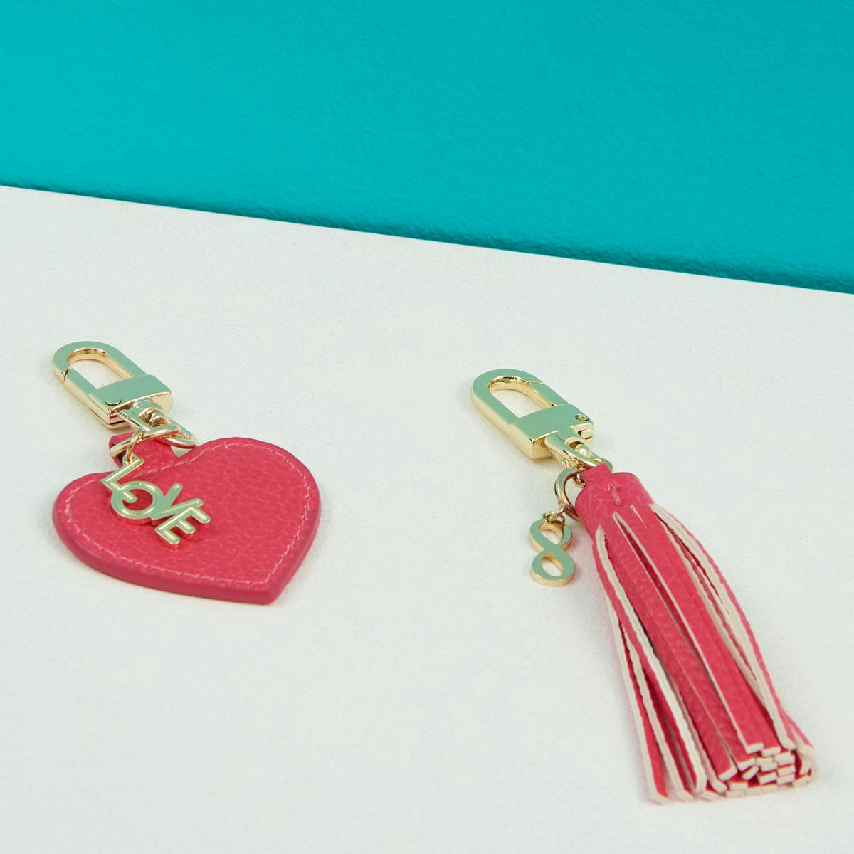 - Porte-clés Pompon Infini