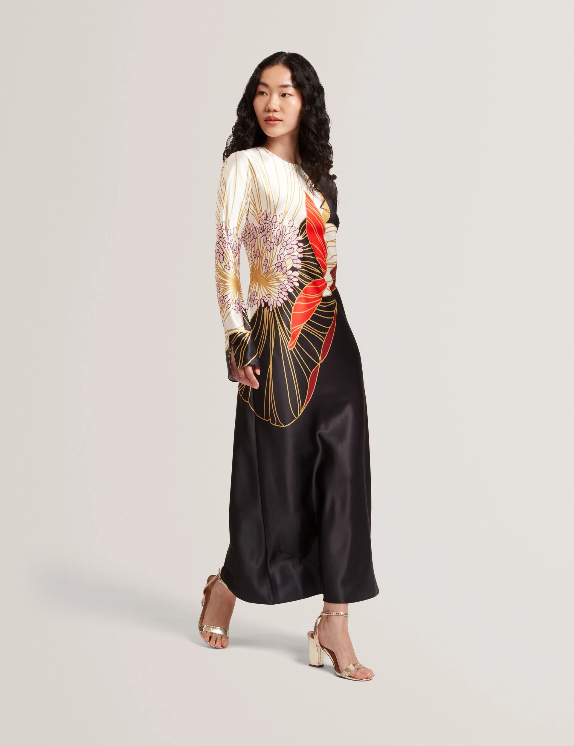 ZIARA | BLACK