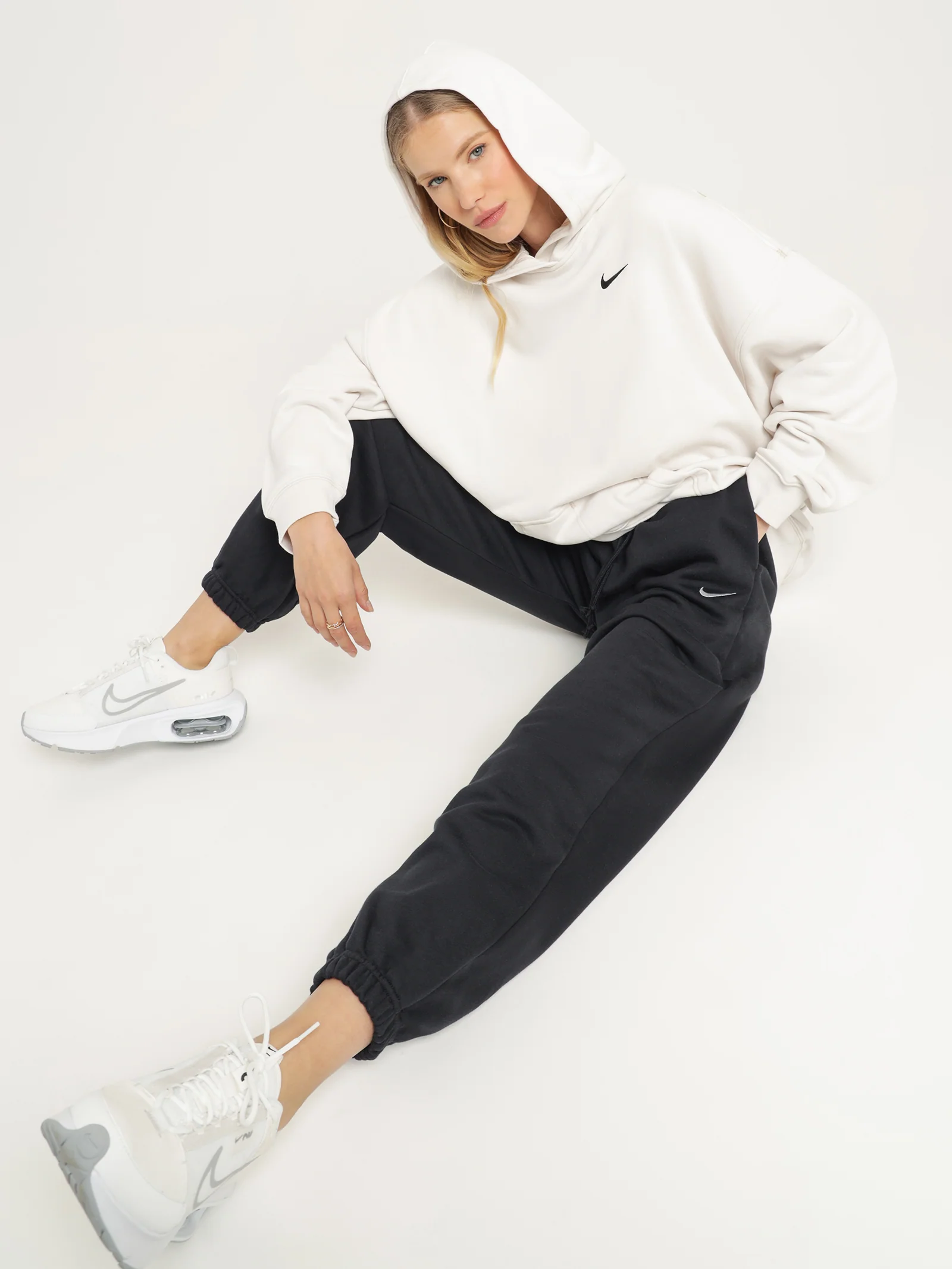 Sportswear Phoenix Fleece Track Pants