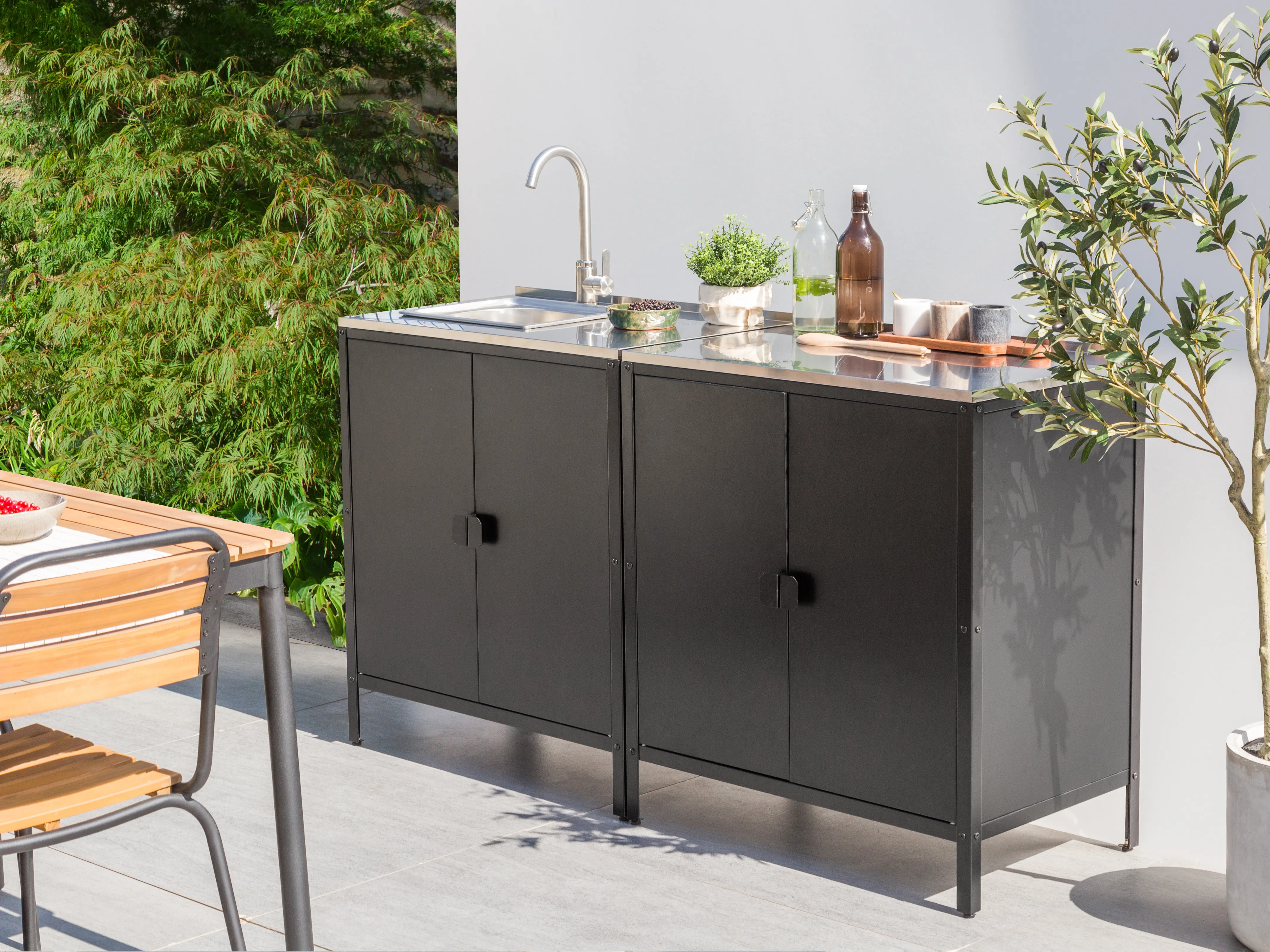 2 Piece Outdoor Kitchen Set with Sink VILAMA Metal Black