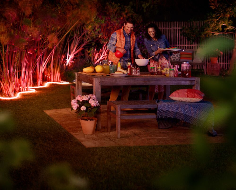 TRÅDLØST BELYSNINGSSYSTEM PHILIPS HUE UTENDØRS 5M