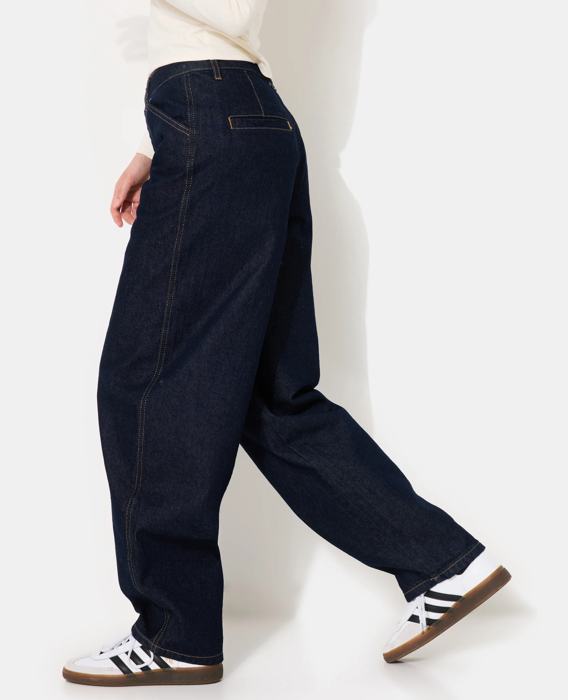 Jean barrel taille haute