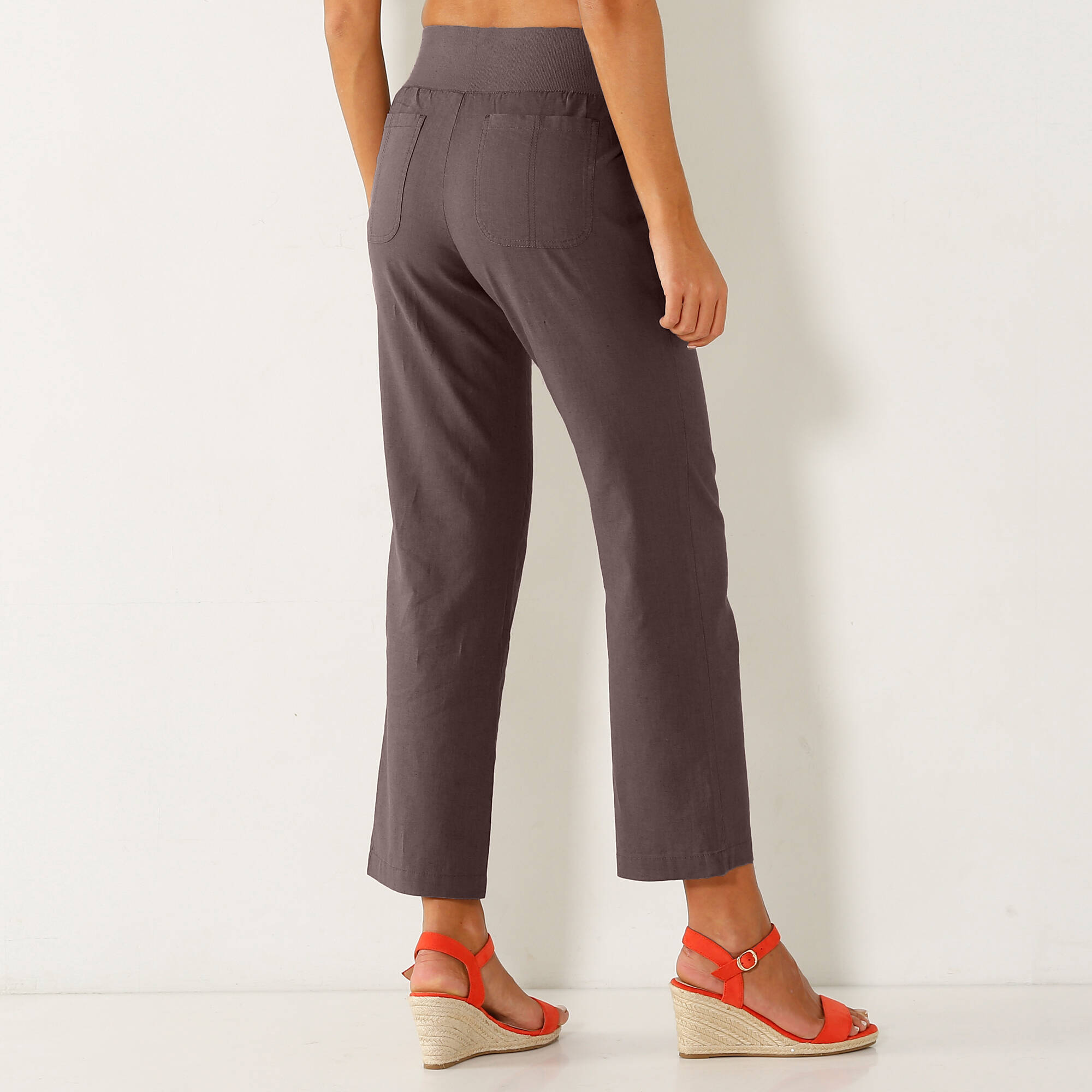 Pantalon droit 7/8ème, taille élastiquée, lin coton