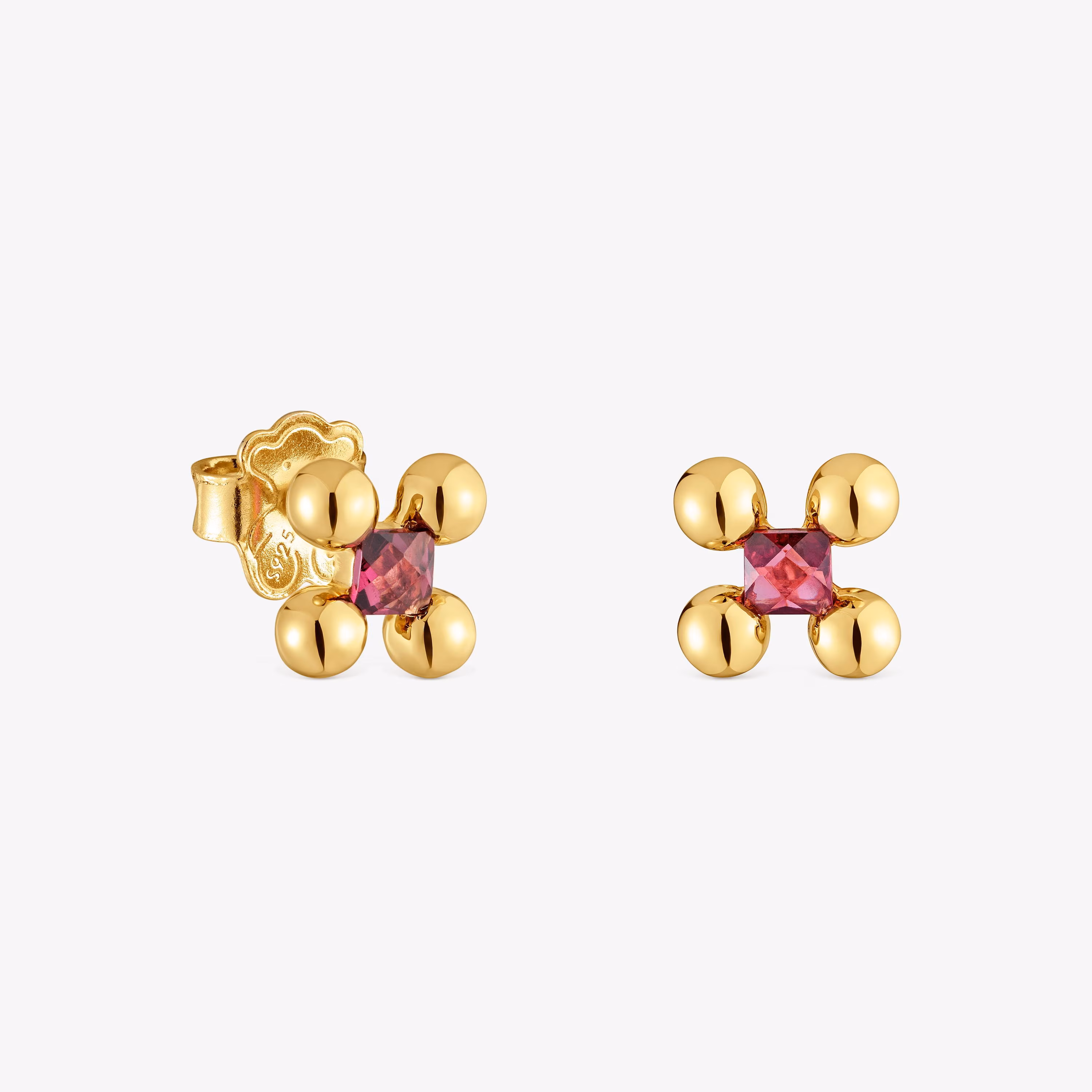 Pendientes cortos con baño de oro 18 kt sobre plata y rodolita Sugar Party