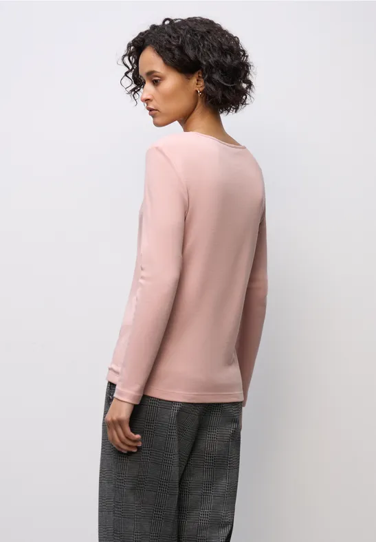 Shirt mit Herzausschnitt