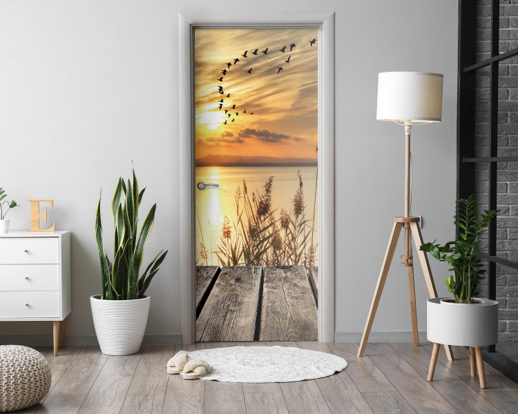 Naklejka na drzwi Zachód nad jeziorem 75x205 cm Fototapeta