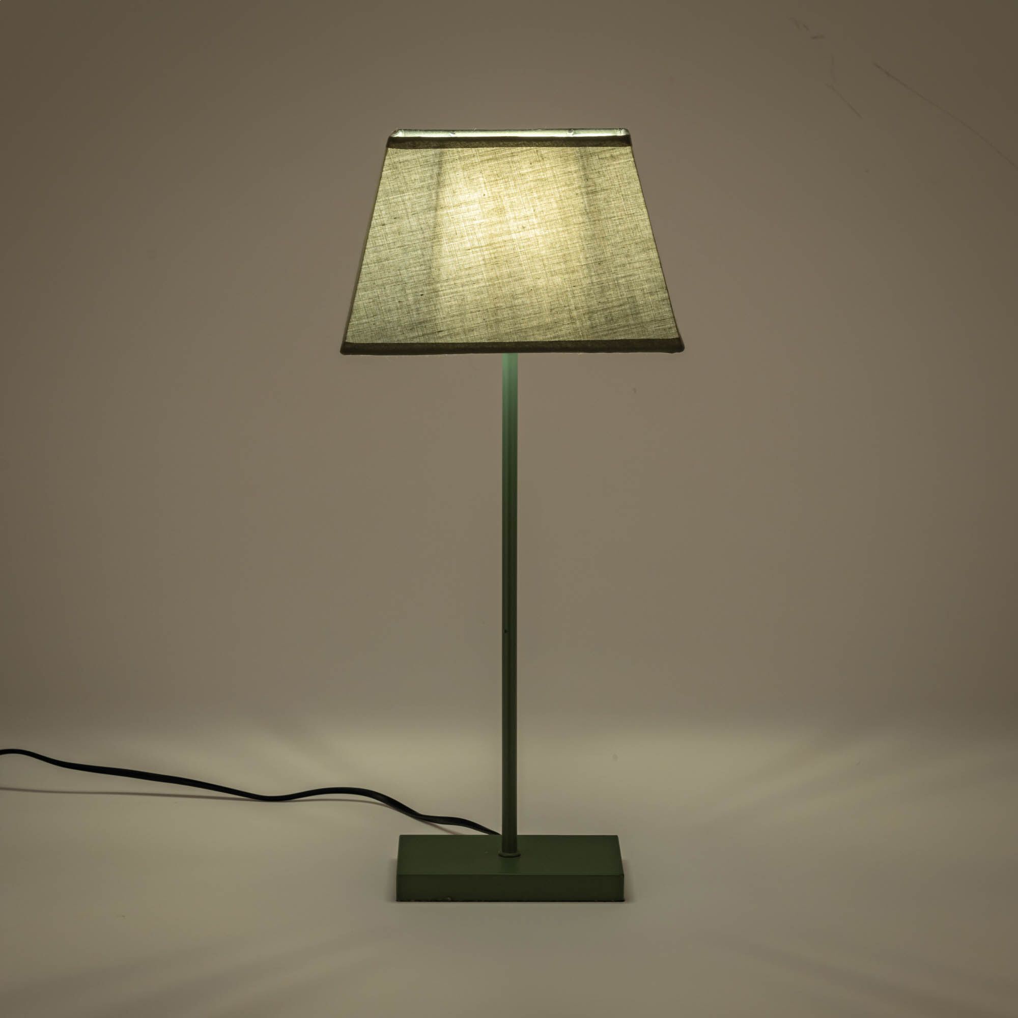 SVELTA - Lampe à poser électrifiée en coton - vert cèdre H47cm