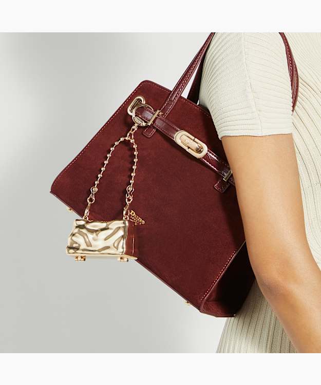Jadore Gold - Gold Metallic Hard Case Clutch