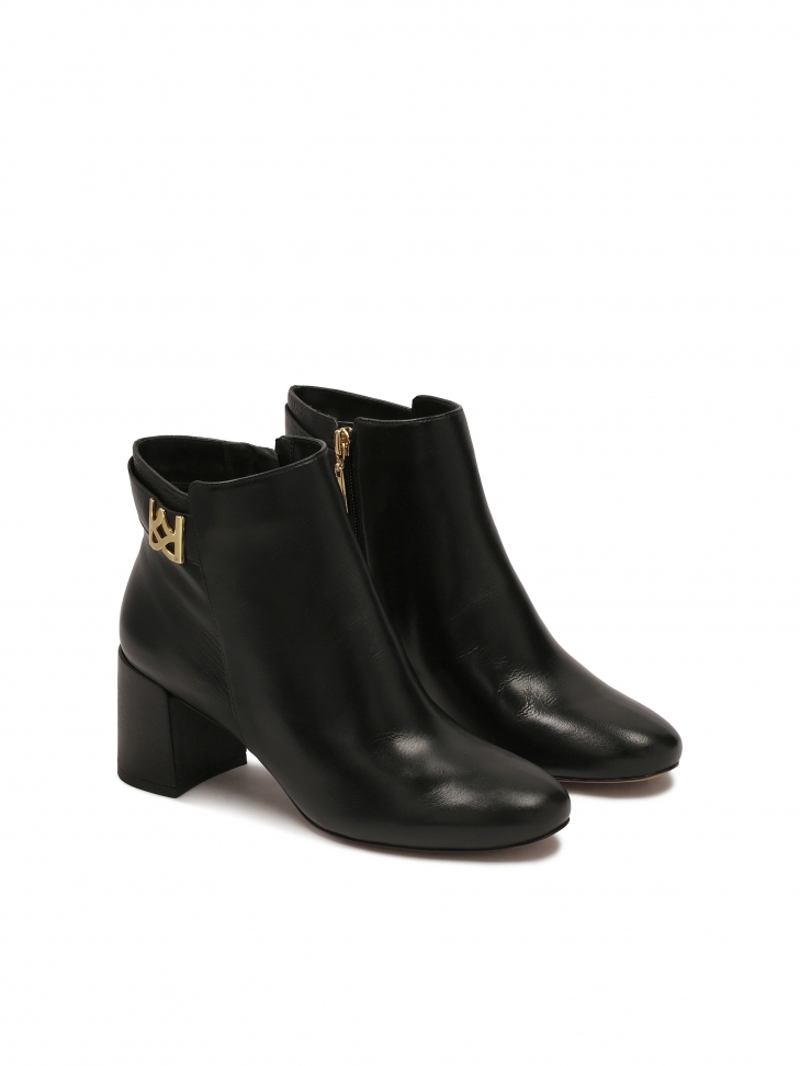 Black boots with wide heels