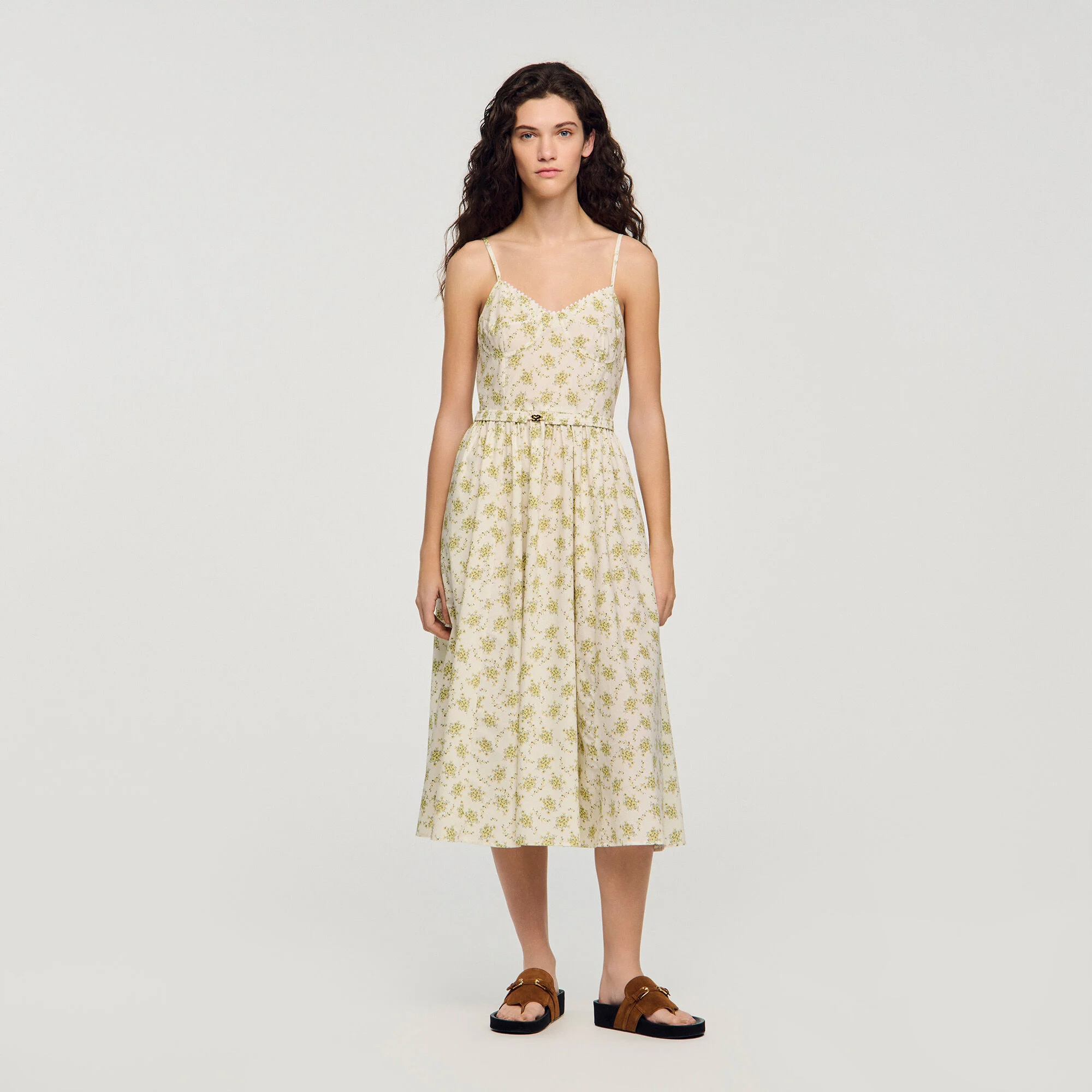 Robe longue fleurie à bretelles