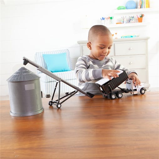 ERTL Big Farm Peterbilt Model 367 Straight Truck w/ Grain Box & Grain Bin 1:32 Scale - 46501