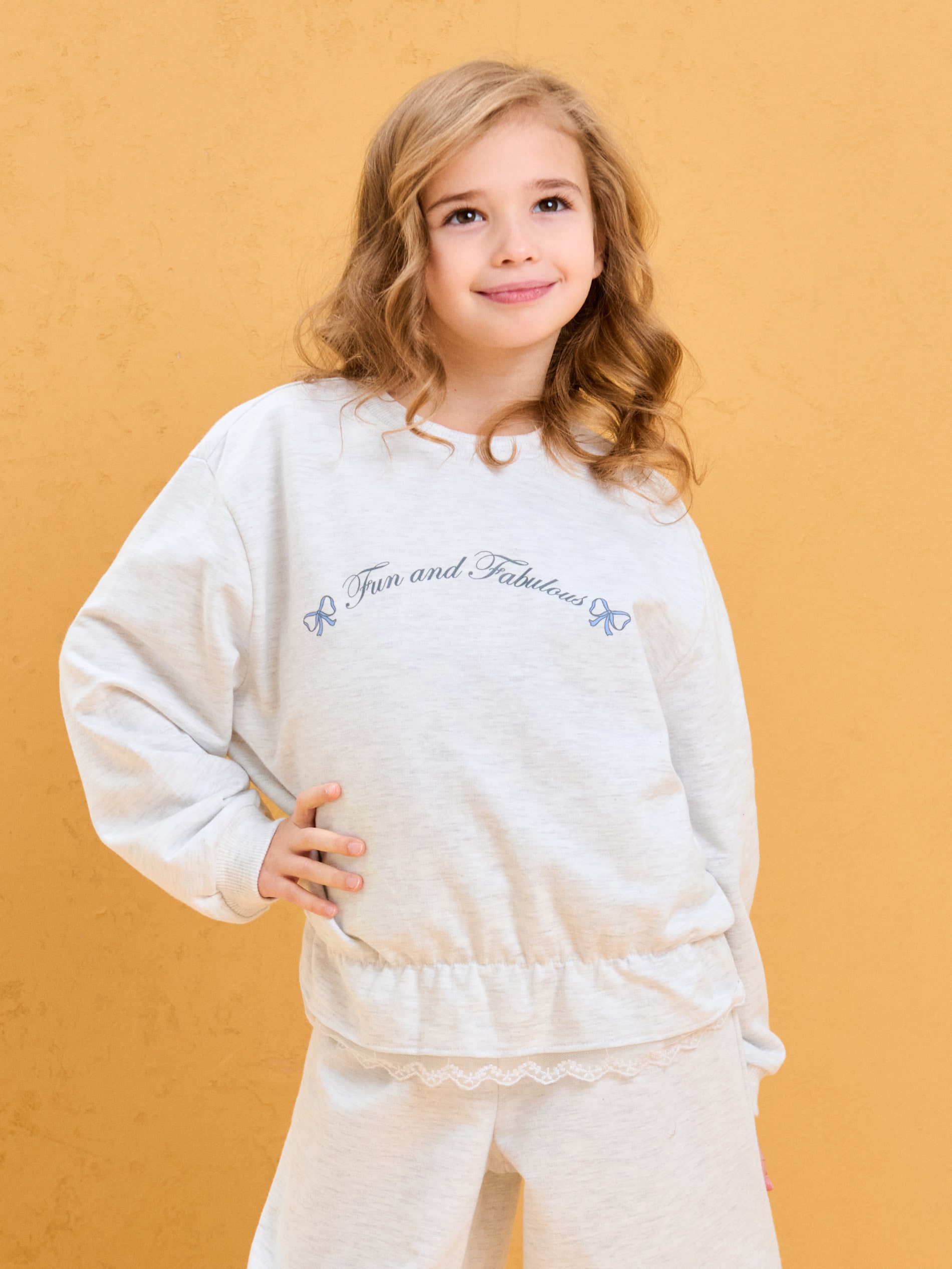 Bawełniana bluza crewneck z napisem
