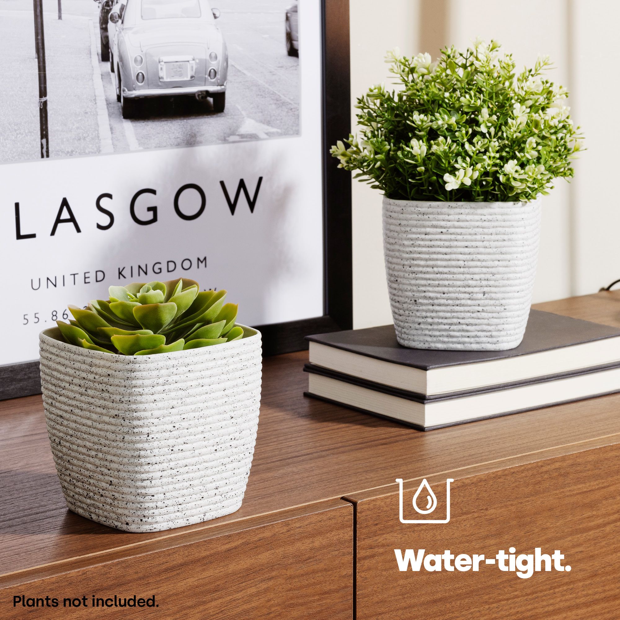 LIVIVO White Plastic Plant Pots with Stripe Design - 12cm