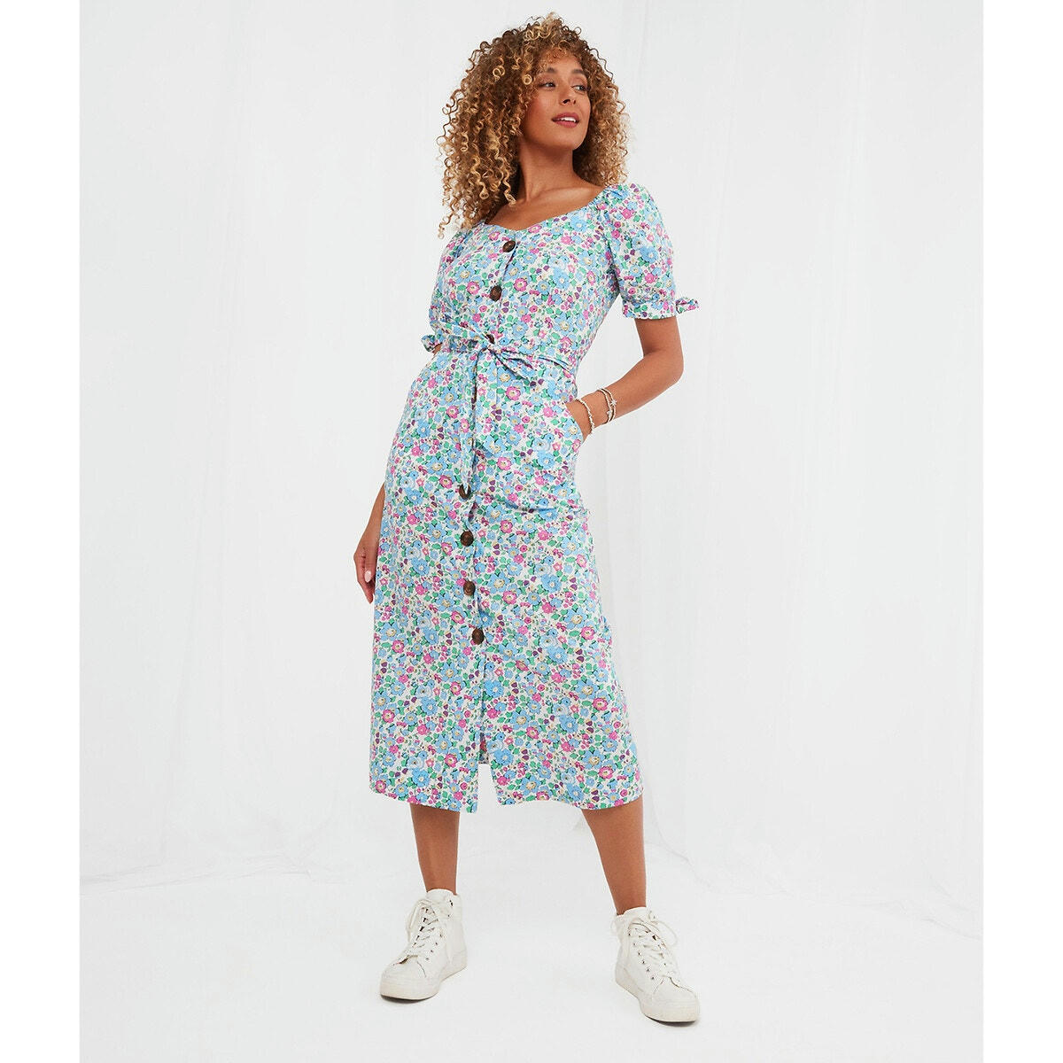 Robe boutonnée, encolure carrée, imprimée