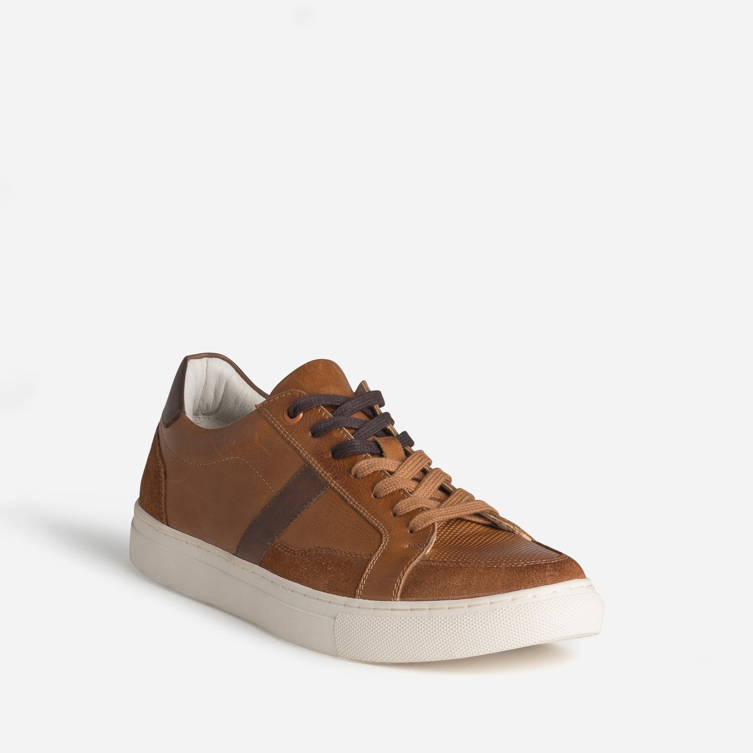 Tennis cognac cuir avec découpes