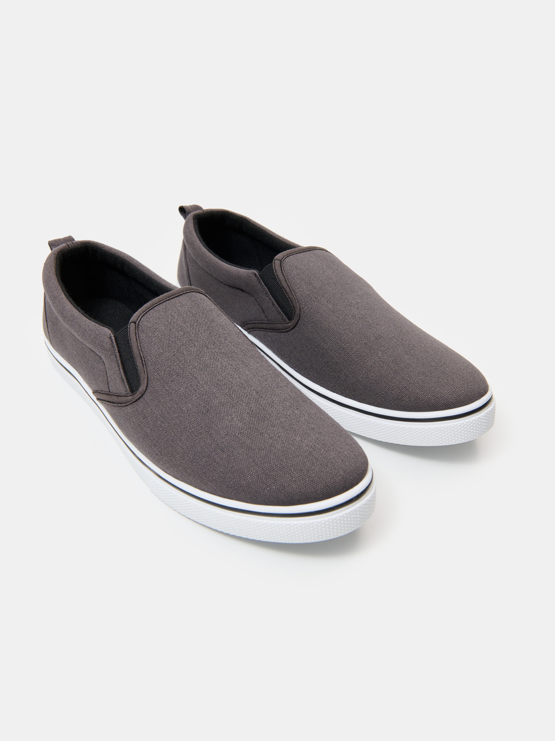 Trampki typu slip-on