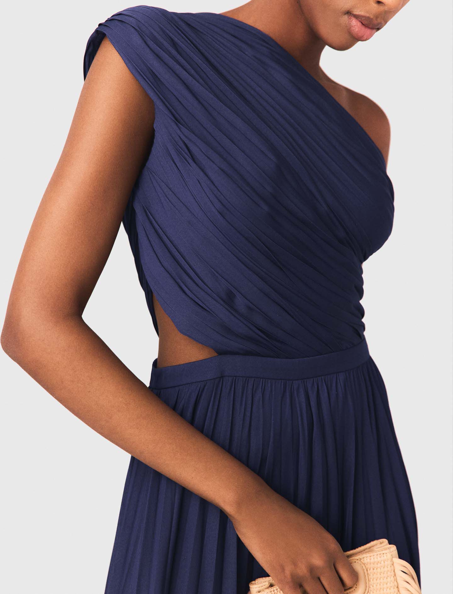 Robe longue plissée asymétrique