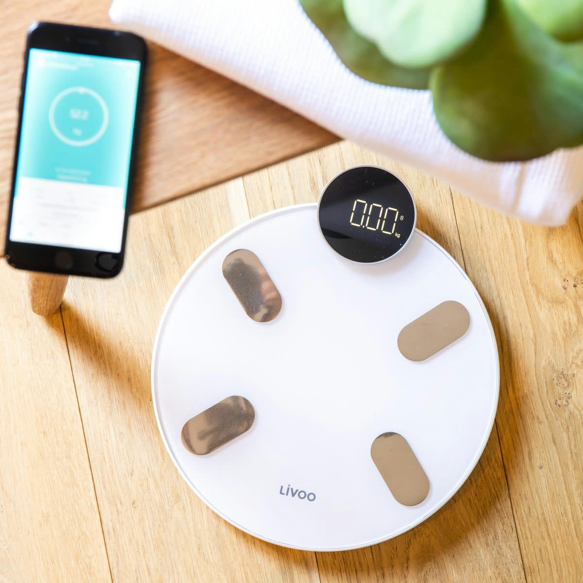 - Pèse-personne impédancemètre connecté