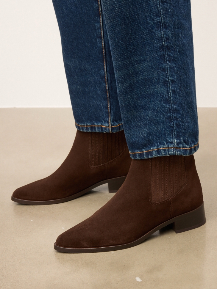 Brown suede leather Chelsea boots