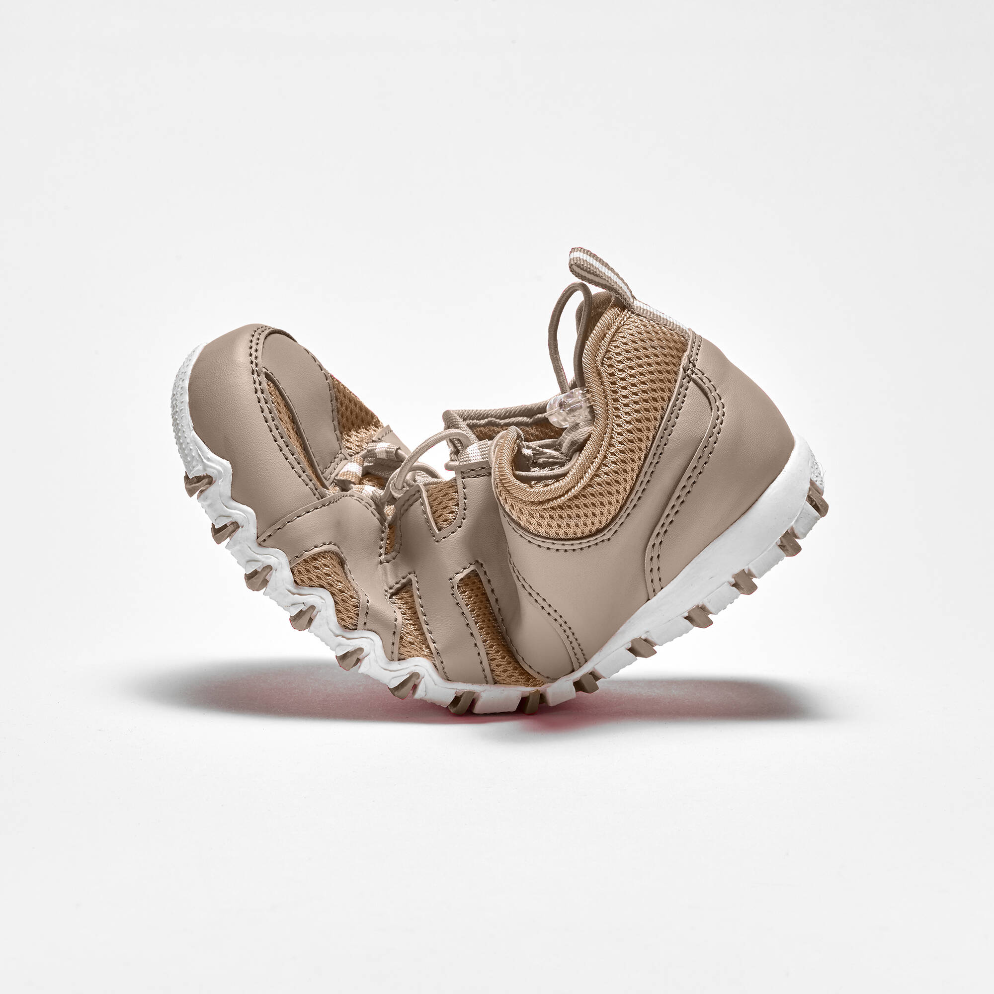 Ballerines de sport scratchées ultra-souples
