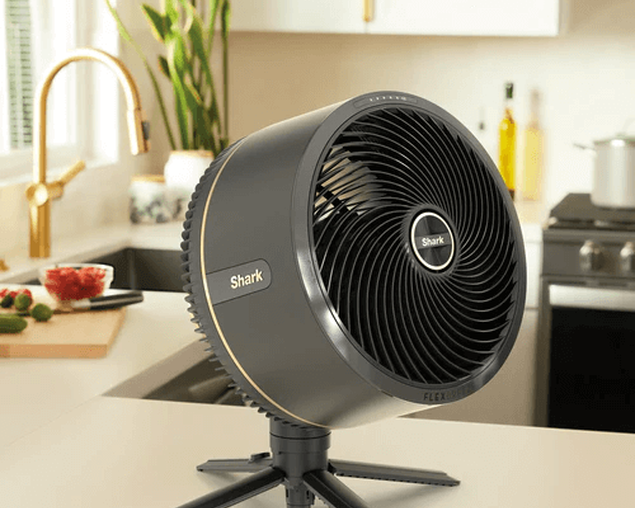 Shark FlexBreeze Fan With Misting Ninja Blast Attachment