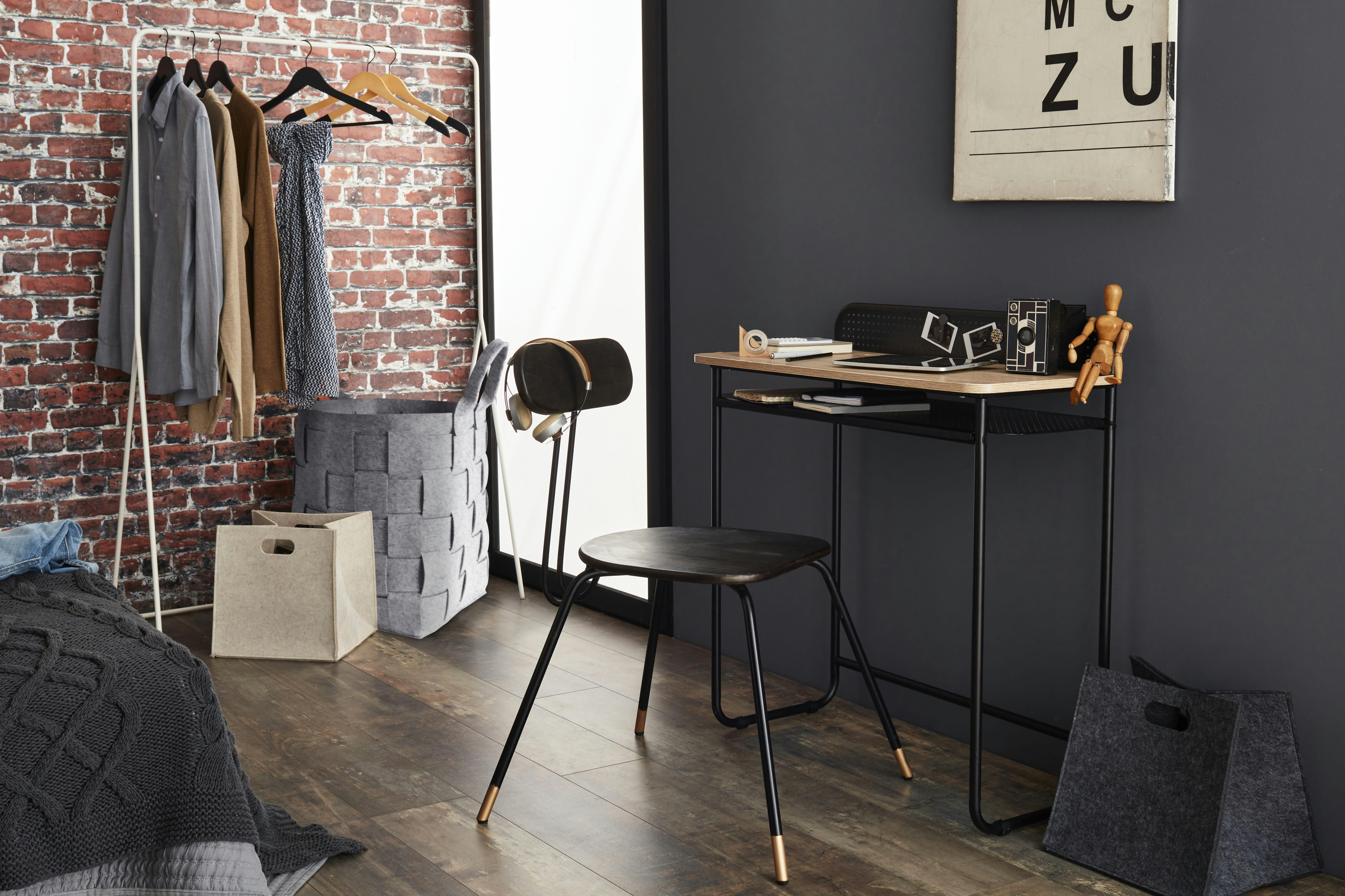 - Portant minimaliste en métal blanc 150x100x45cm