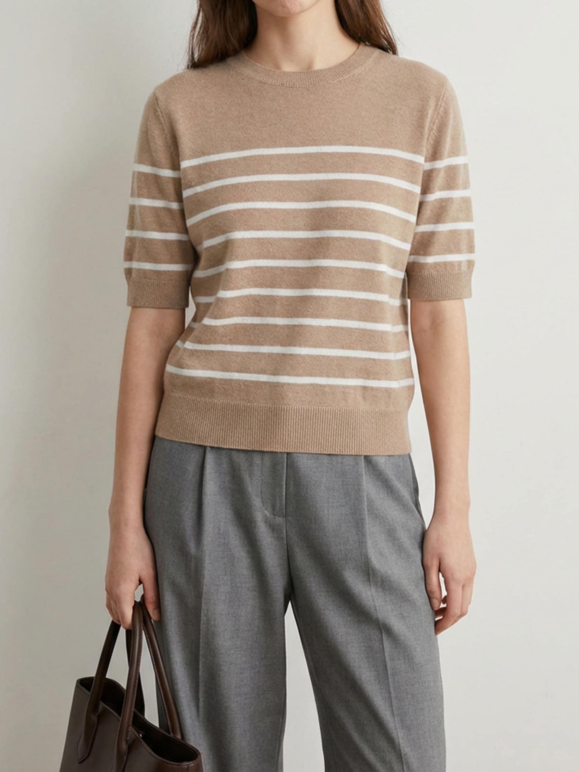 Sweter z krótkim rękawem w paski