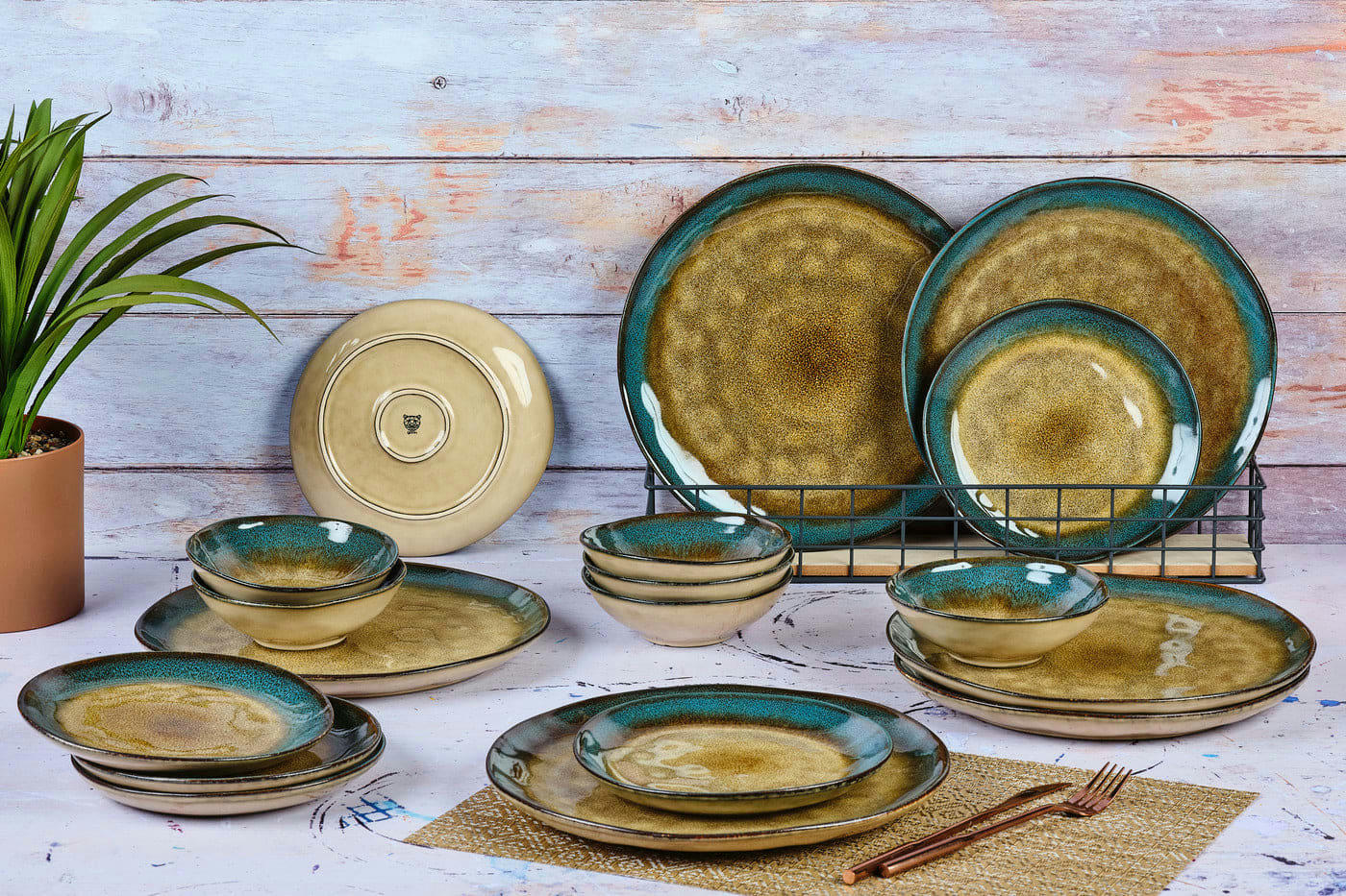 REACTIV - Set vaisselle 18 pièces en grès marron