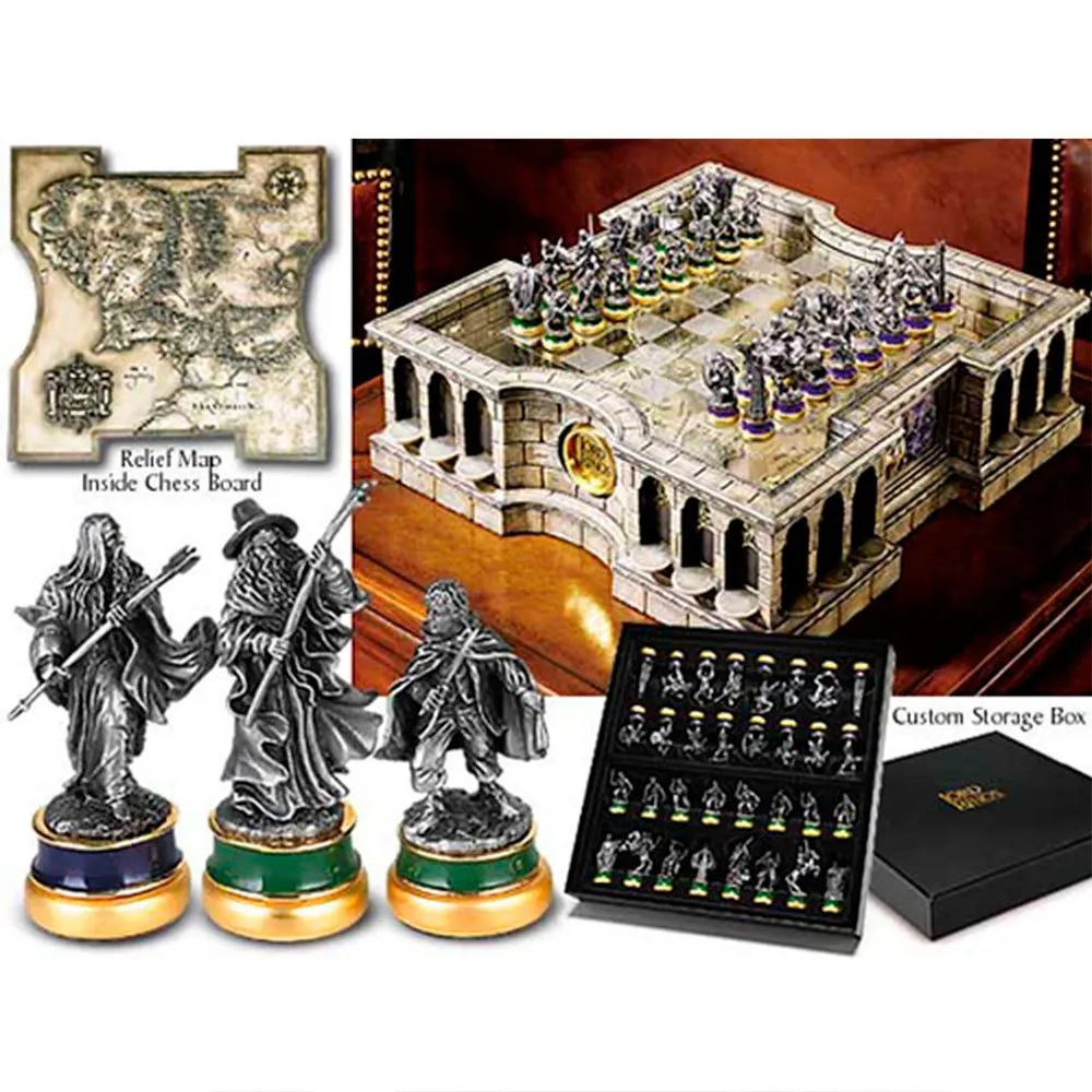 Noble Collection The Lord of the Rings Chess Deluxe Board Game