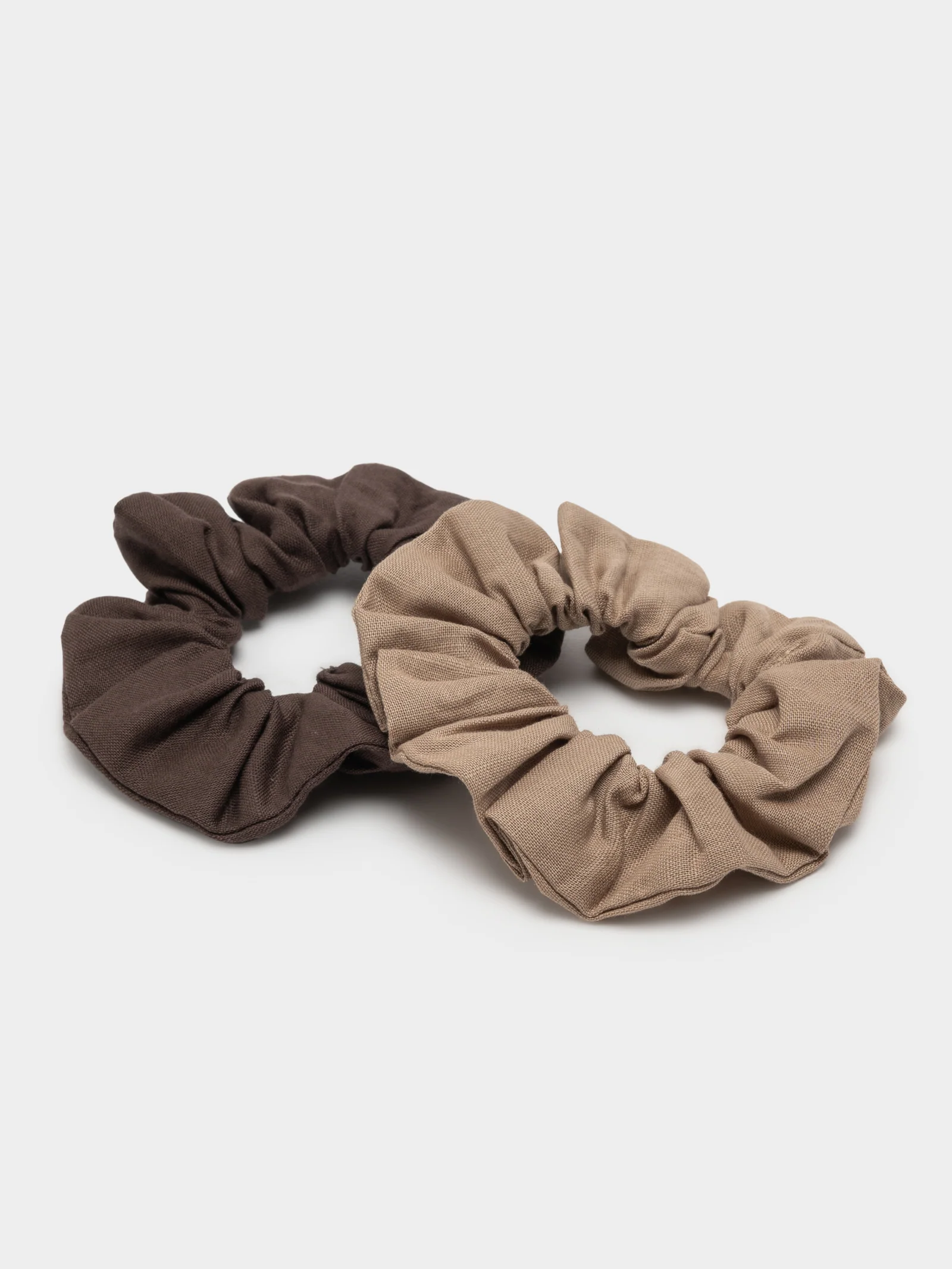 2 Scrunchies
