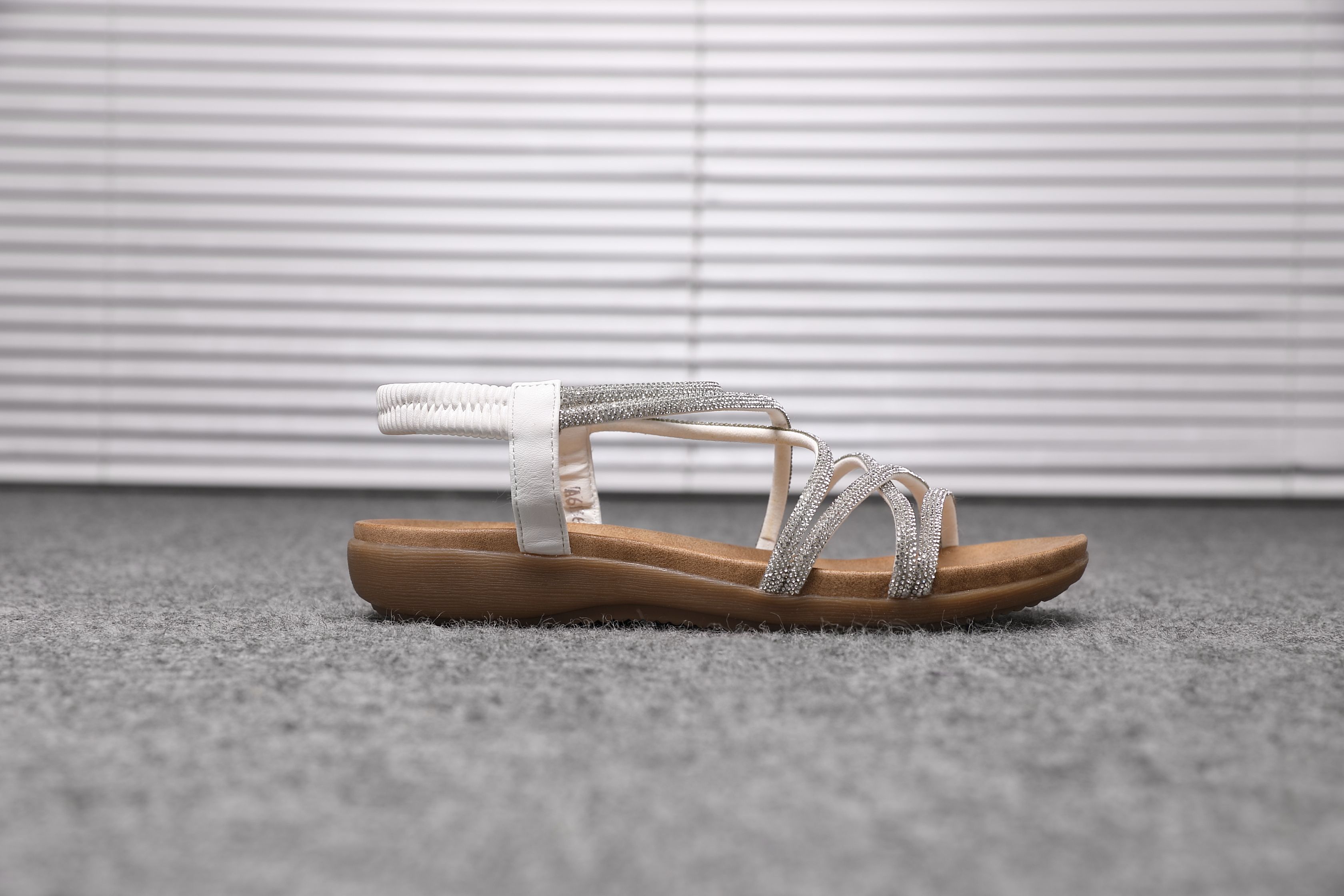 IVACHY Gladiator Sandals Rhinestone Strappy Flat Summer Sandals with Ankle Strap