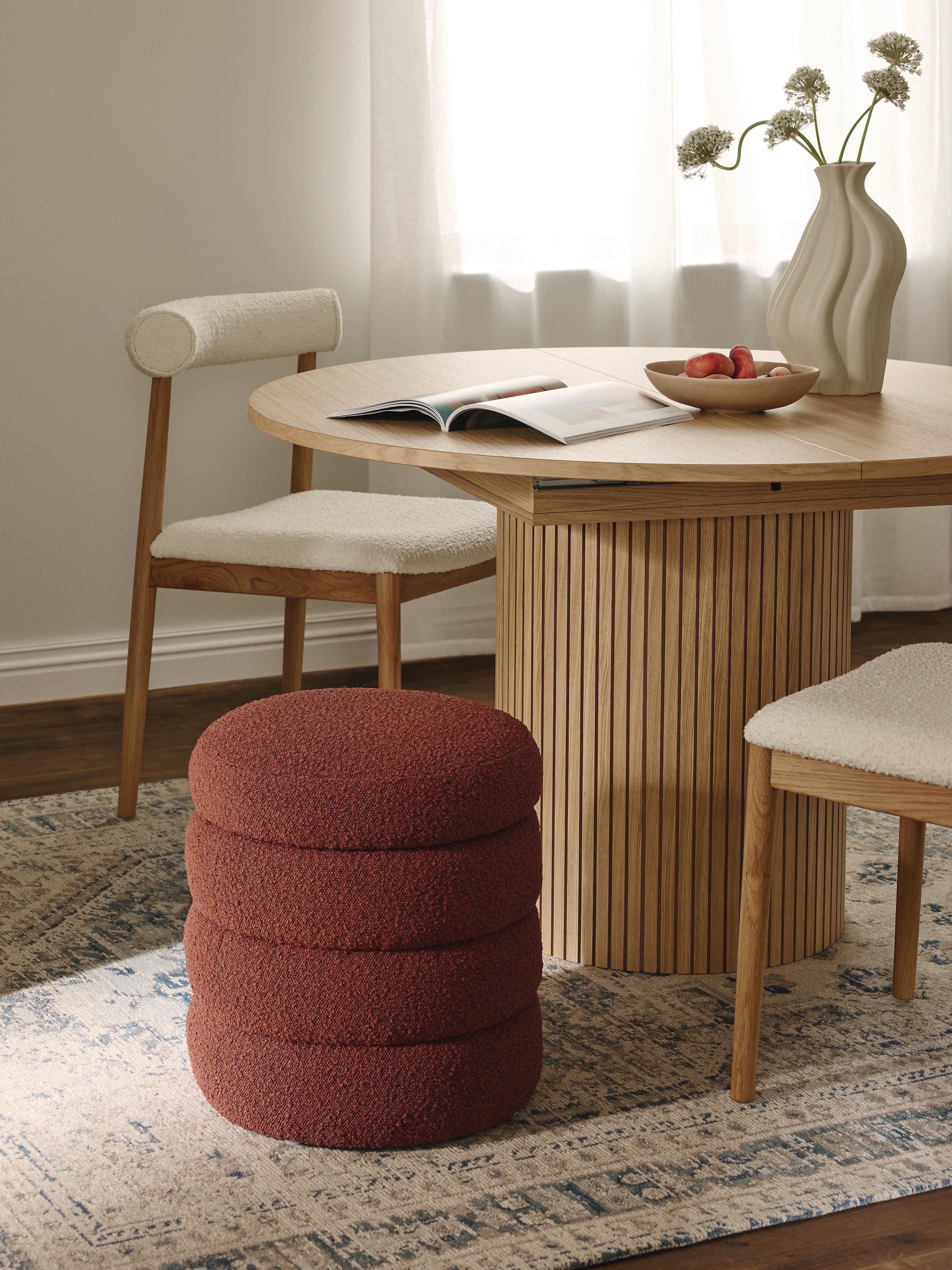Bouclé-Polsterhocker Alto mit Stauraum