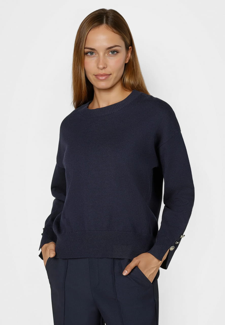 Pullover mit Schmuckknöpfen