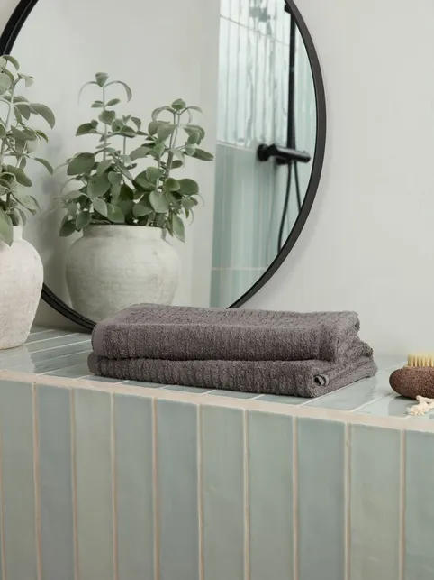 Badehåndklæde SVANVIK 65x130 grå