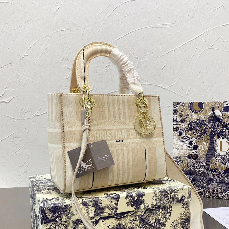 Dior The LADY D-LITE Bag