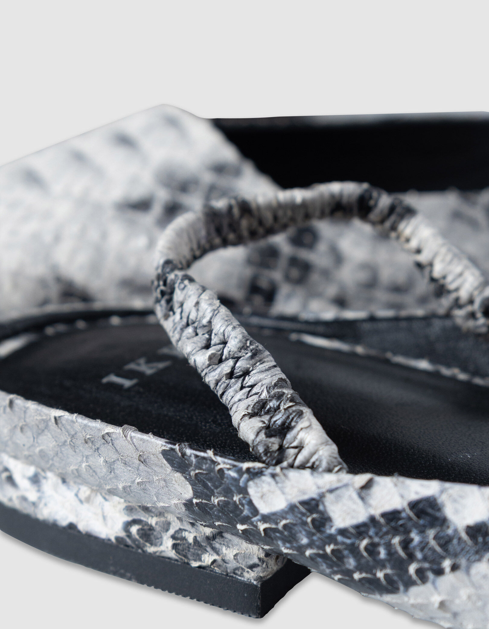 Ballerines slingbacks écrues cuir effet python Femme