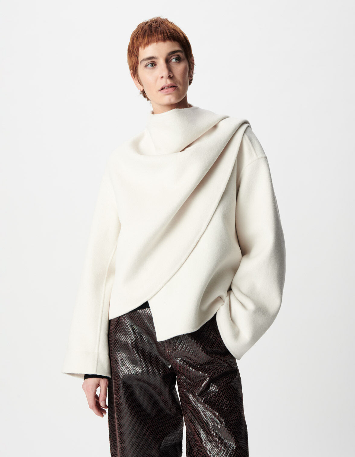 Cape écharpe blanche lainage Femme