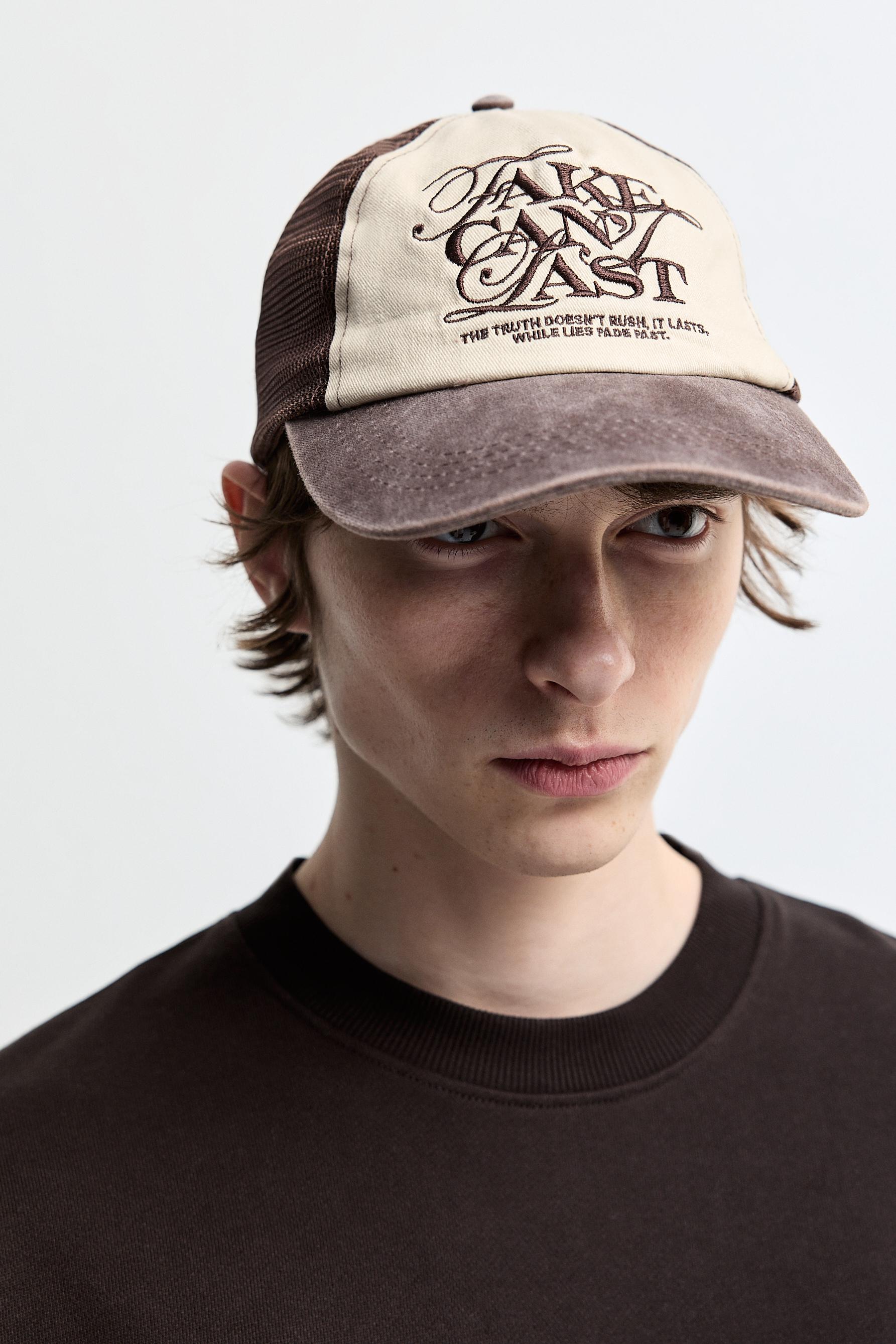 Gorra bordado rejilla