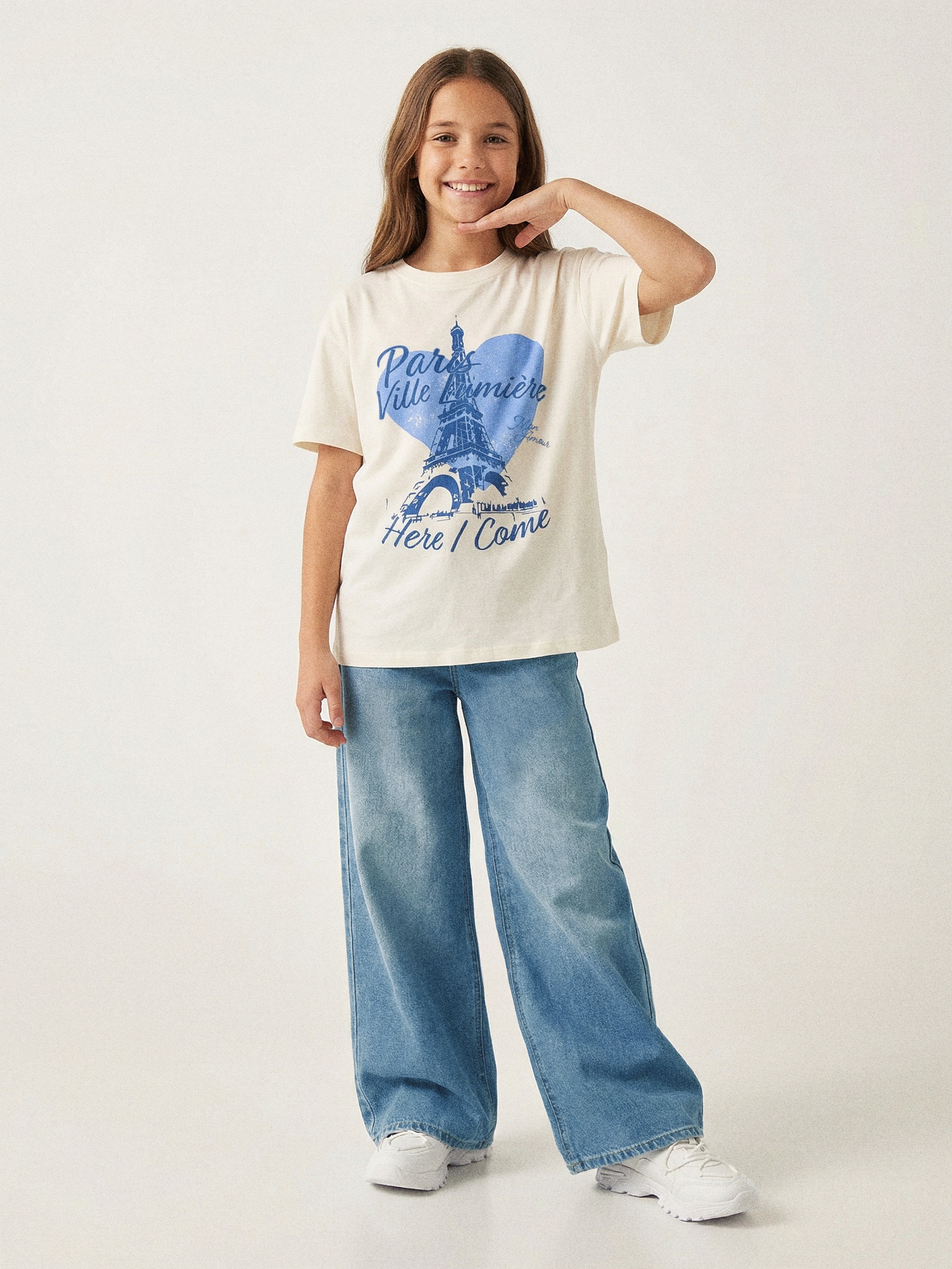 Jeansy wide leg z efektem sprania
