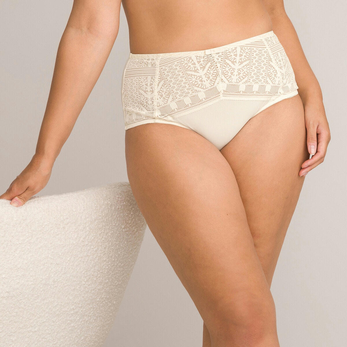 Culotte haute en dentelle