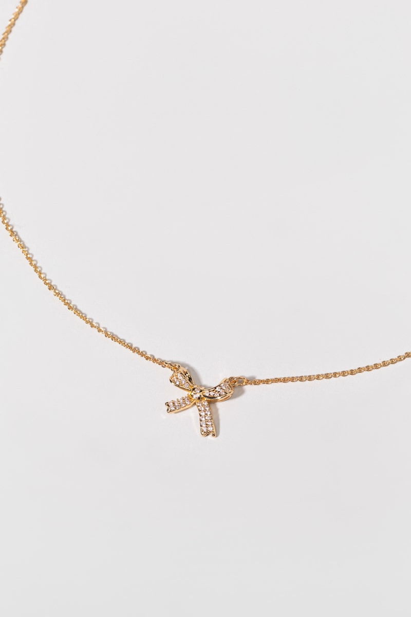 Noelle Bow Short Pendant Necklace