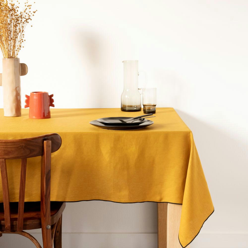 - Nappe en lin lavé jaune ocre et noir 150x250