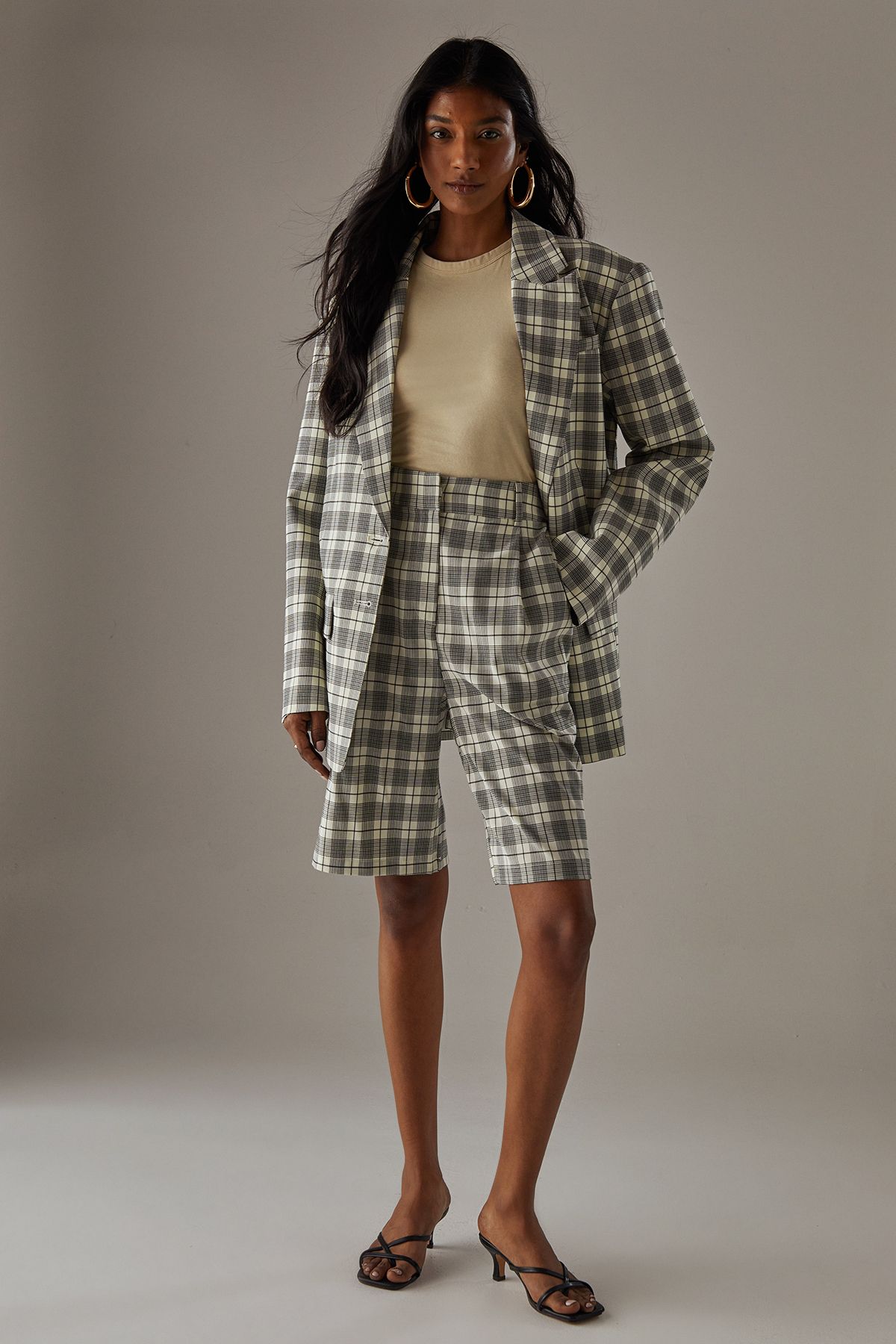Warehouse Low rise Bermuda shorts